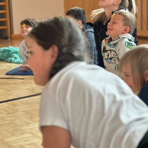 Kinderyoga mit Oksana
