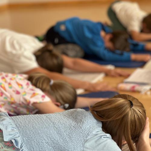 Kinderyoga mit Oksana