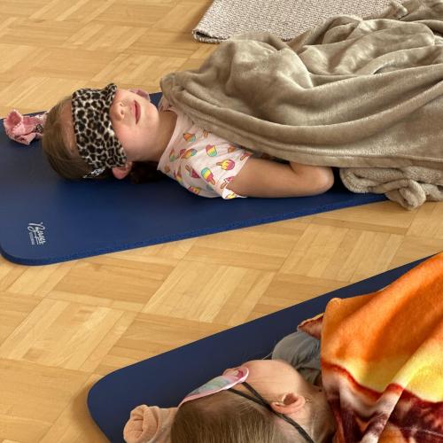 Kinderyoga mit Oksana