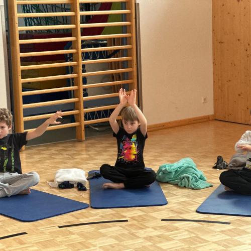 Kinderyoga mit Oksana