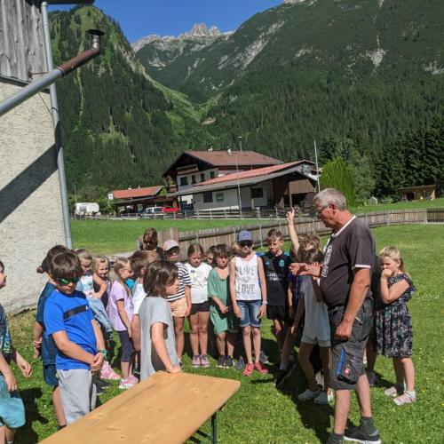 Besuch bei den kleinen Kücken