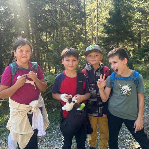 Wandern Kennenlernen Brücken bauen