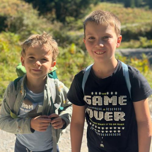 Wandern Kennenlernen Brücken bauen