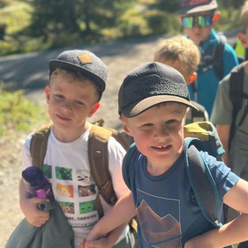 Wandern Kennenlernen Brücken bauen