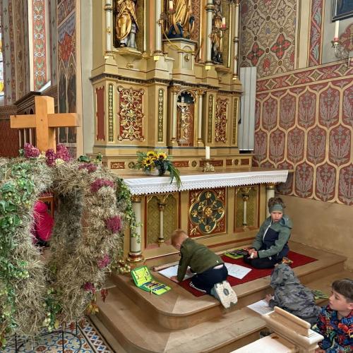 Erntedank - Stationenbetrieb in der Kirche