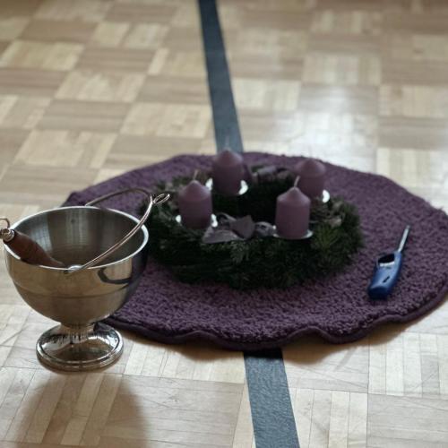 Adventkranzweihe in der Schule