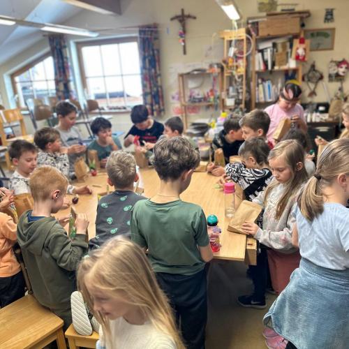 Ostereiersuche in der Schule