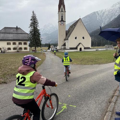 Fahrradübung in Elbigenalp