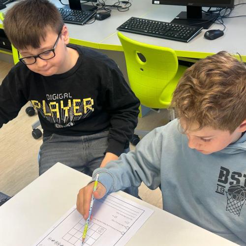 Coding mit Bee-Bots