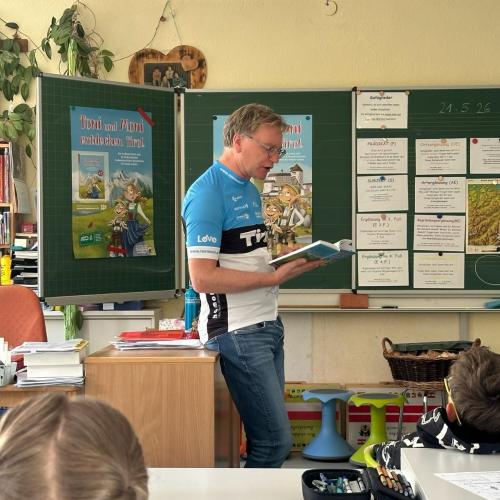 Toni und Moni entdecken Tirol - Lesung mit Hans Moser