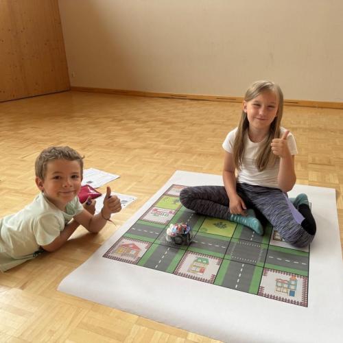 Coding mit Bee-Bots