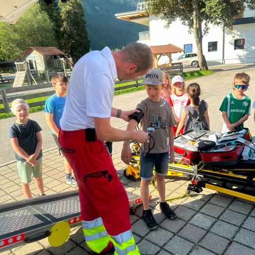 Rotes Kreuz meets School