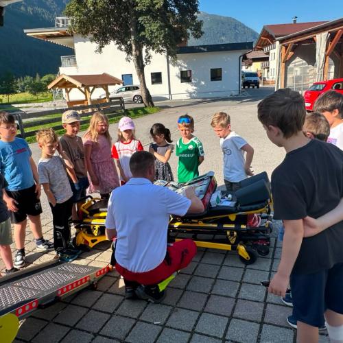  Rotes Kreuz meets School