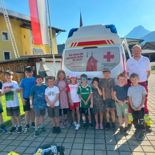  Rotes Kreuz meets School