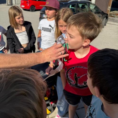  Rotes Kreuz meets School