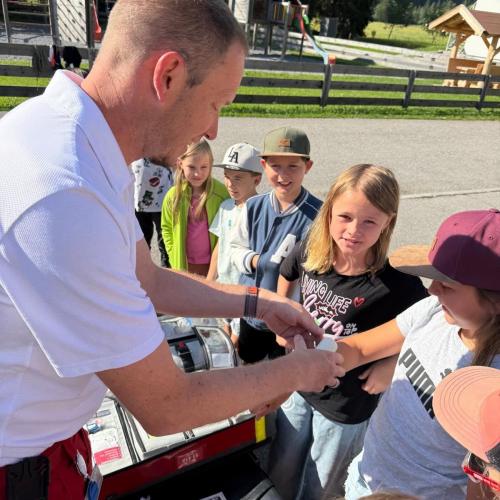  Rotes Kreuz meets School