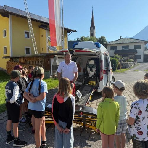  Rotes Kreuz meets School