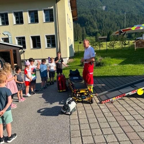  Rotes Kreuz meets School